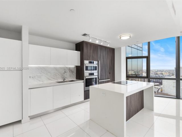 Apartment for sale  Unit #3202 - photo 7488203