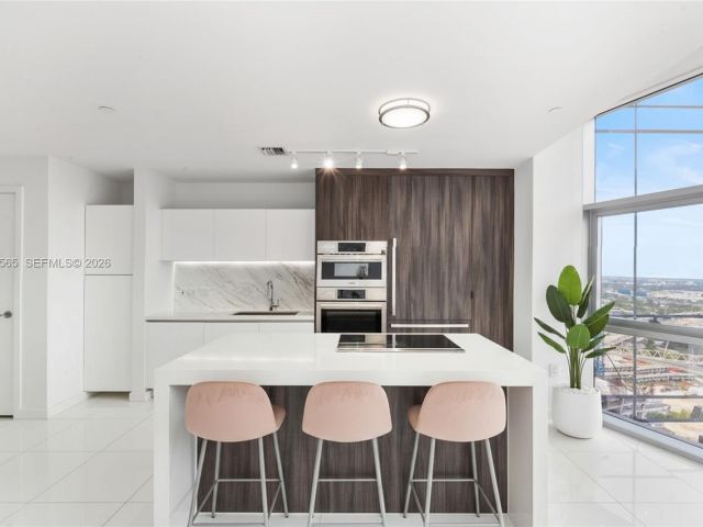 Apartment for sale  Unit #3202 - photo 7488206