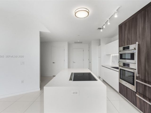 Apartment for sale  Unit #3202 - photo 7488207