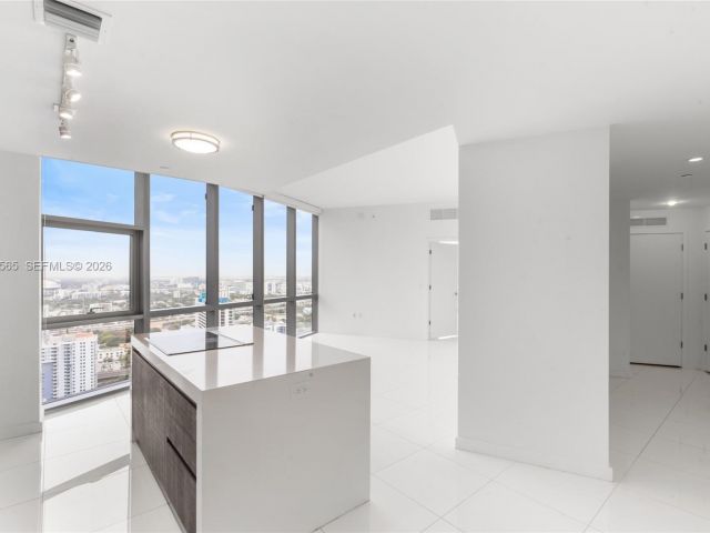 Apartment for sale  Unit #3202 - photo 7488211