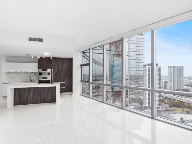 Apartment for sale  Unit #3202 - photo 7488213