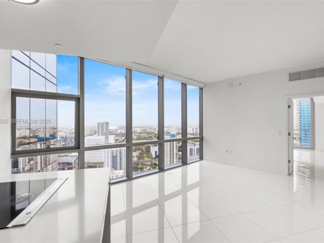 Apartment for sale  Unit #3202 - photo 7488216