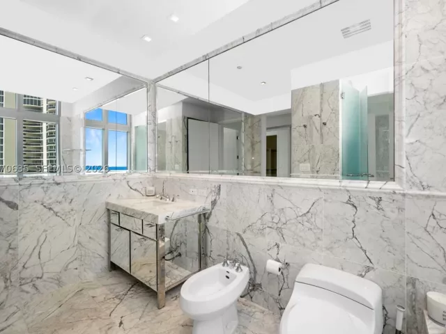 2-bedroom condo for sale in Sunny Isles Beach - 17475 Collins Ave 1201 - MondialRealty