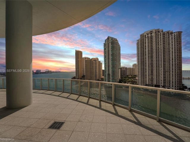 Apartment for sale  Unit #T-2602 - photo 7496392