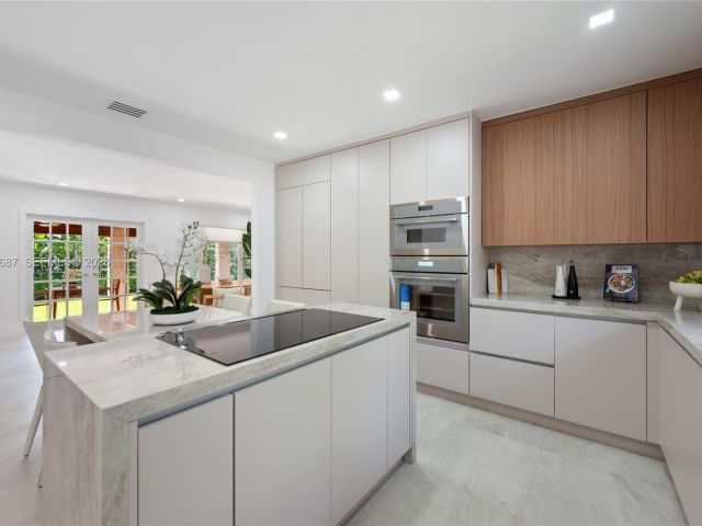 Home for sale at 5211 Granada Blvd - photo 7471427