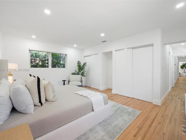 Home for sale at 5211 Granada Blvd - photo 7471436