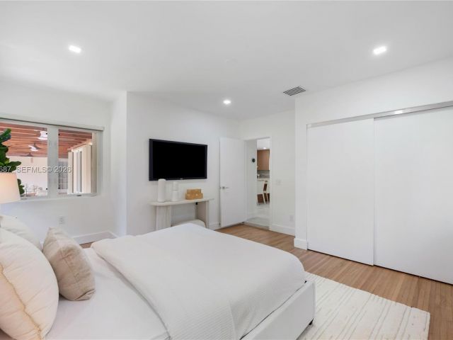 Home for sale at 5211 Granada Blvd - photo 7471453