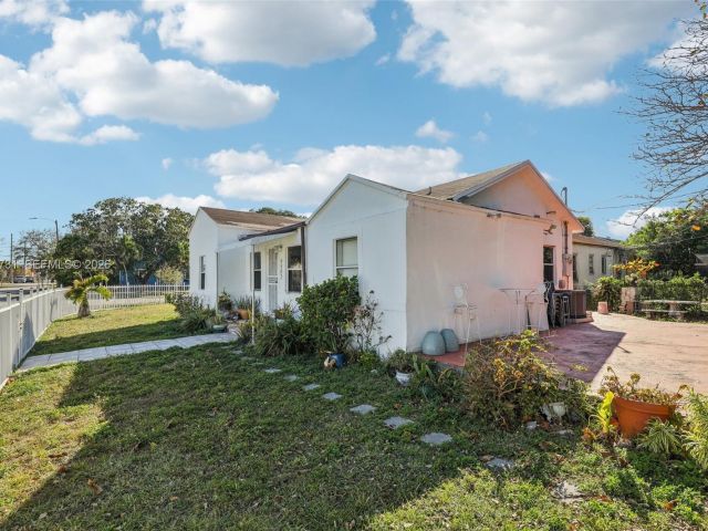 Home for sale at 6402 NW 8th Ave - photo 7464344