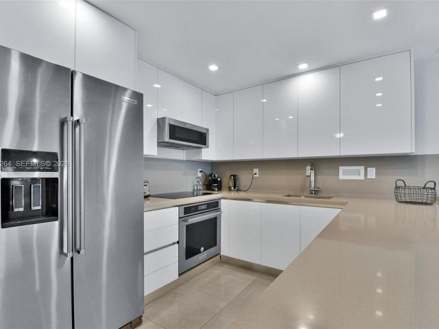 Apartment for sale  Unit #303 - photo 7510213