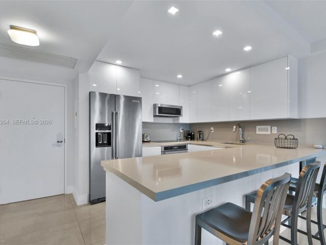 Apartment for sale  Unit #303 - photo 7510214