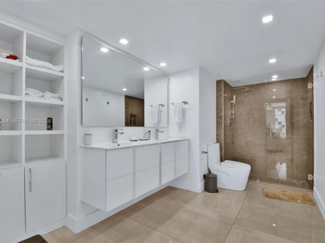 Apartment for sale  Unit #303 - photo 7510217