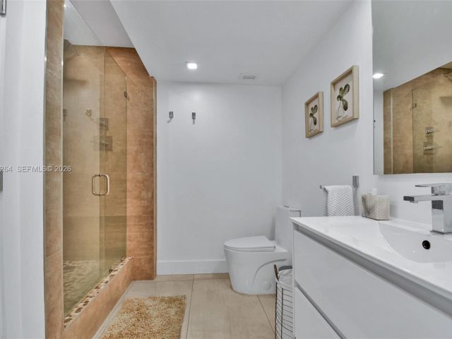 Apartment for sale  Unit #303 - photo 7510218