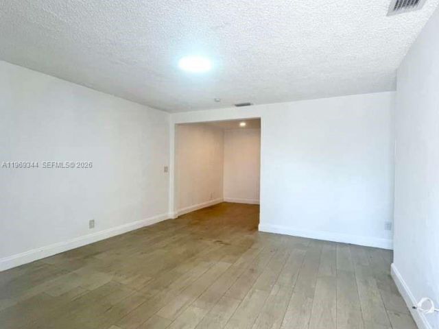 Home for rent at 4924 SW 44 AV - photo 7483711