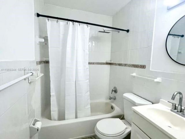 Home for rent at 4924 SW 44 AV - photo 7483714