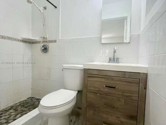 Home for rent at 4924 SW 44 AV - photo 7483720