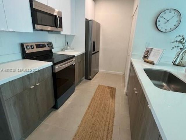 Home for rent at 2526 Pierce St 12 - photo 7474517