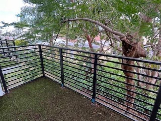 Home for rent at 2526 Pierce St 12 - photo 7474527