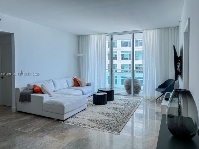 Apartment for rent  Unit #1504 - photo 7461554