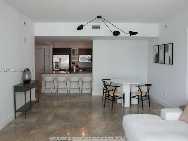 Apartment for rent  Unit #1504 - photo 7461557