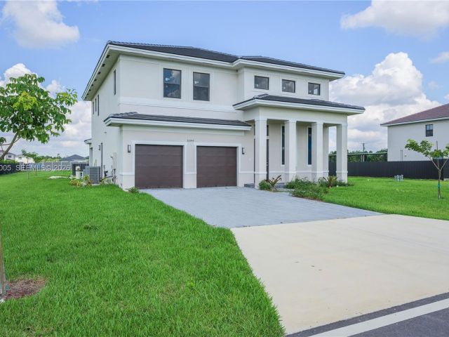 Home for rent at 32242 SW 194th Ave - - photo 7493069