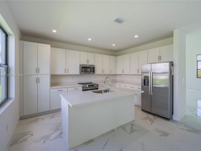 Home for rent at 32242 SW 194th Ave - - photo 7493077