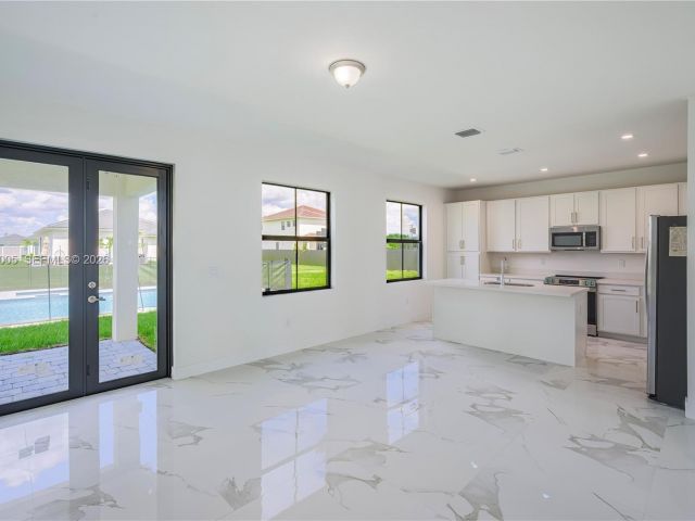 Home for rent at 32242 SW 194th Ave - - photo 7493078