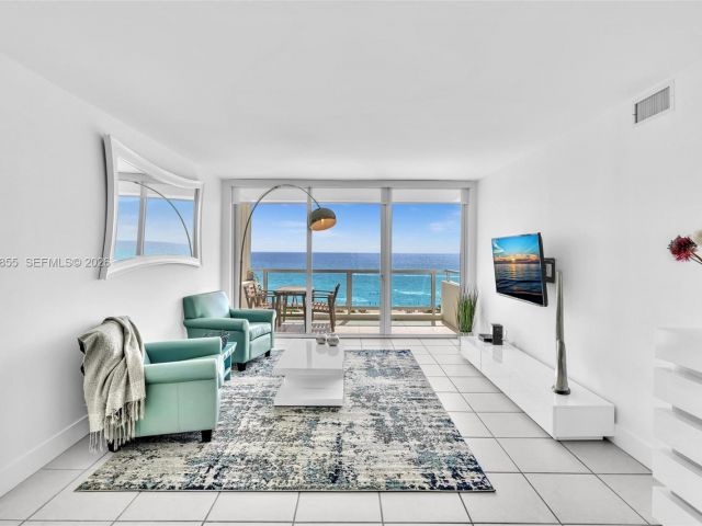 Apartment for rent  Unit #1017 - photo 7504602