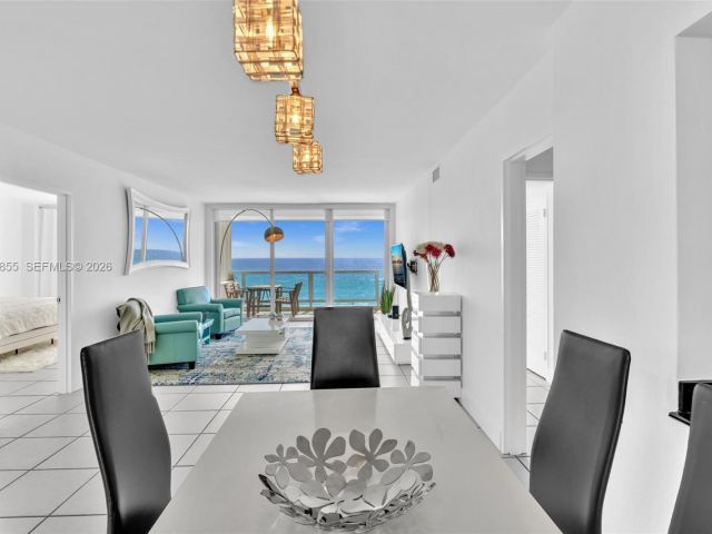 Apartment for rent  Unit #1017 - photo 7504605