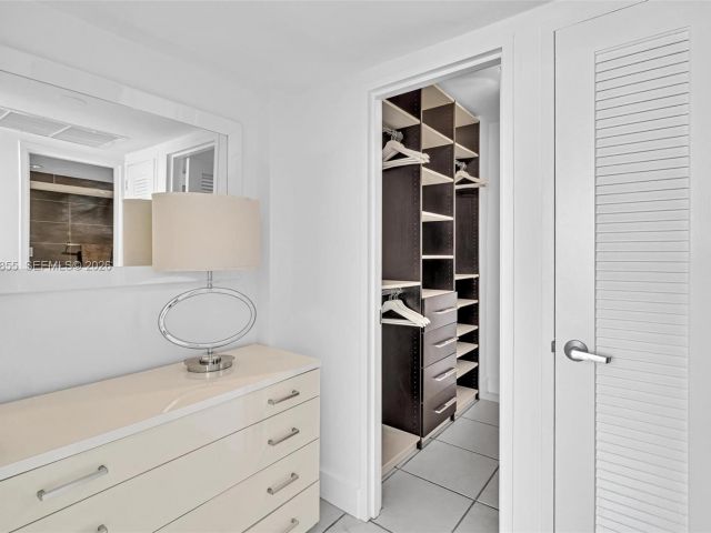 Apartment for rent  Unit #1017 - photo 7504611