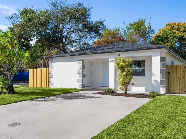 Home for sale at 2241 Hope St - photo 7515845