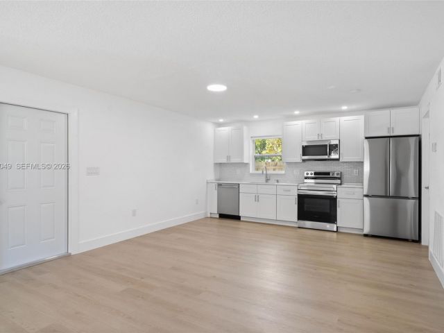 Home for sale at 2241 Hope St - photo 7515848