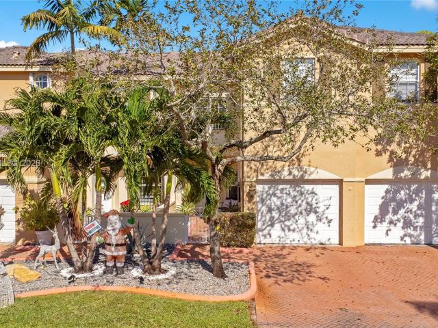 Home for rent at 11261 NW 55th Ln - photo 7517136