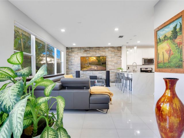 Home for rent at 11261 NW 55th Ln - photo 7517147