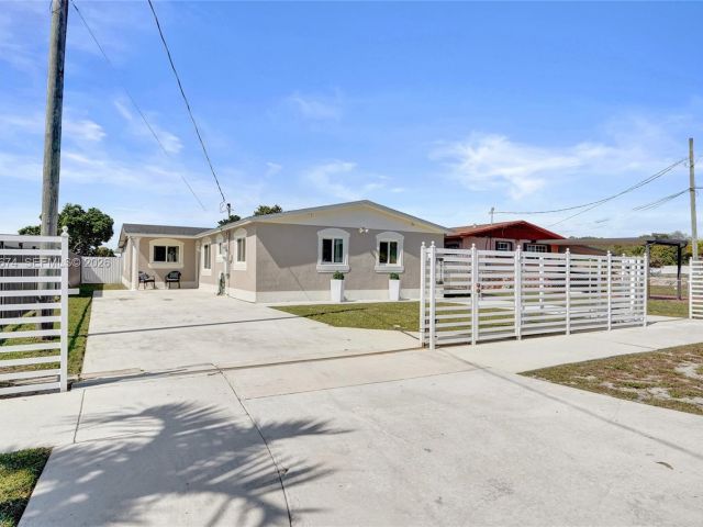 Home for sale at 17110 NW 19th Ave - photo 7516504