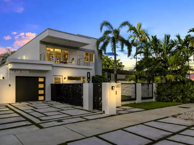 7-bedroom home for sale in Fort Lauderdale - 417 SW 15th St - MondialRealty