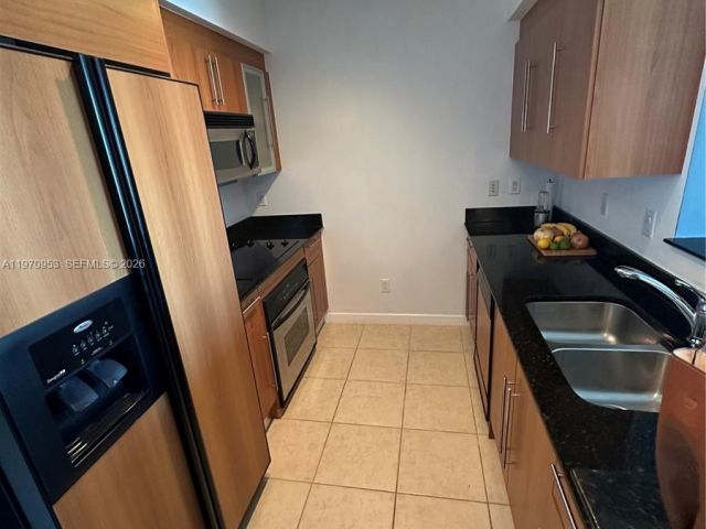 Apartment for rent  Unit #2016 - photo 7487106