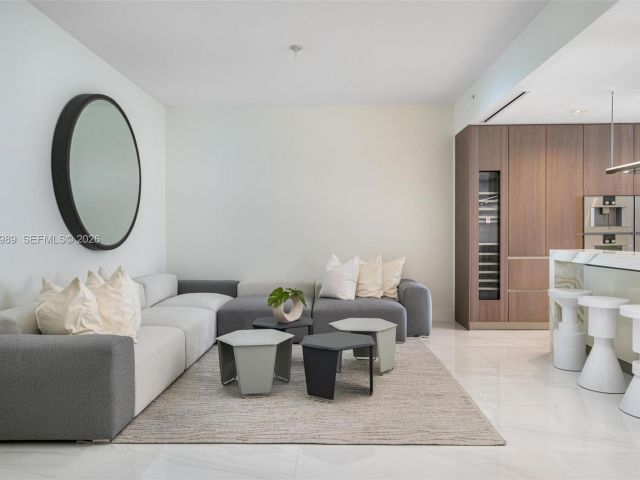 Apartment for rent  Unit #2003 - photo 7490355