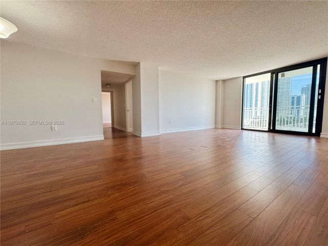 Apartment for sale  Unit #1205 - photo 7495373