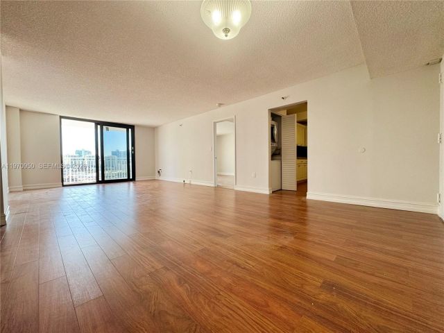 Apartment for sale  Unit #1205 - photo 7495375