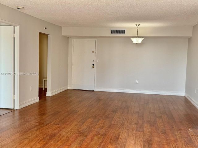 Apartment for sale  Unit #1205 - photo 7495376