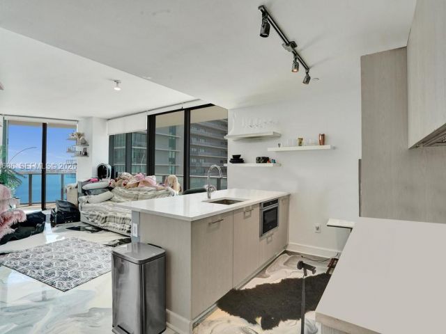 Apartment for sale  Unit #3306 - photo 7494287