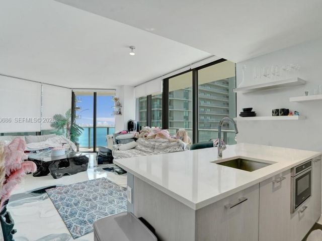 Apartment for sale  Unit #3306 - photo 7494291