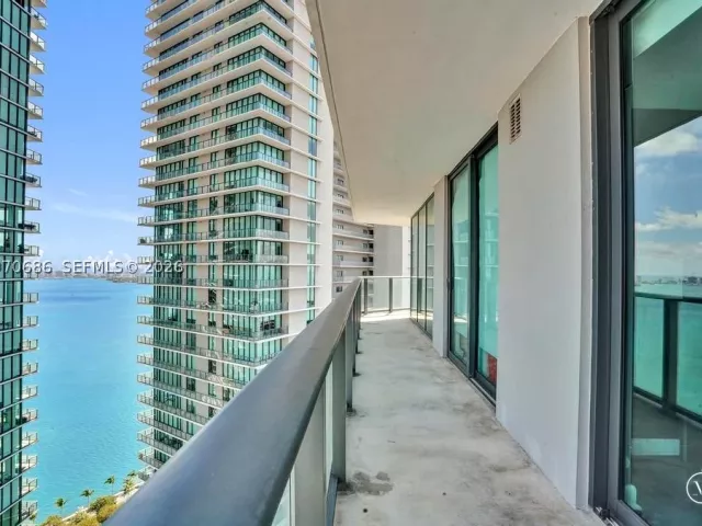 3-bedroom condo for sale in Miami - 501 NE 31st St 3306 - MondialRealty