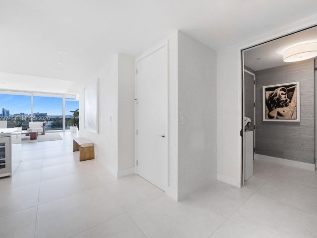 Apartment for sale  Unit #611 - photo 7501592