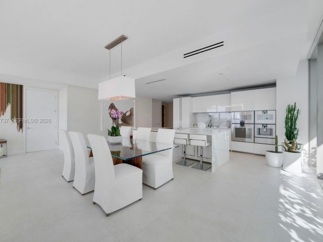 Apartment for sale  Unit #611 - photo 7501596