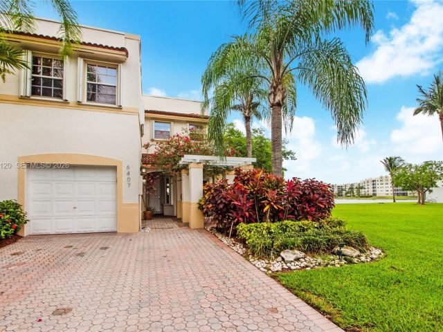 Home for rent at 6407 NW 109th Ave 6407 - photo 7486321