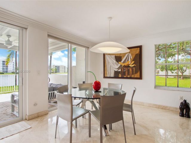 Home for rent at 6407 NW 109th Ave 6407 - photo 7486323