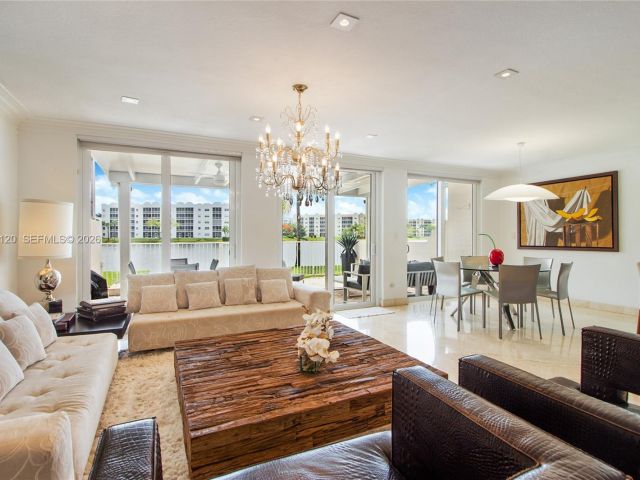 Home for rent at 6407 NW 109th Ave 6407 - photo 7486324