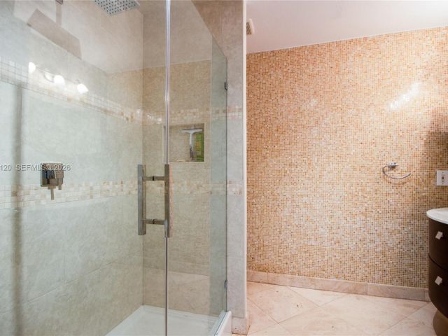 Home for rent at 6407 NW 109th Ave 6407 - photo 7486327