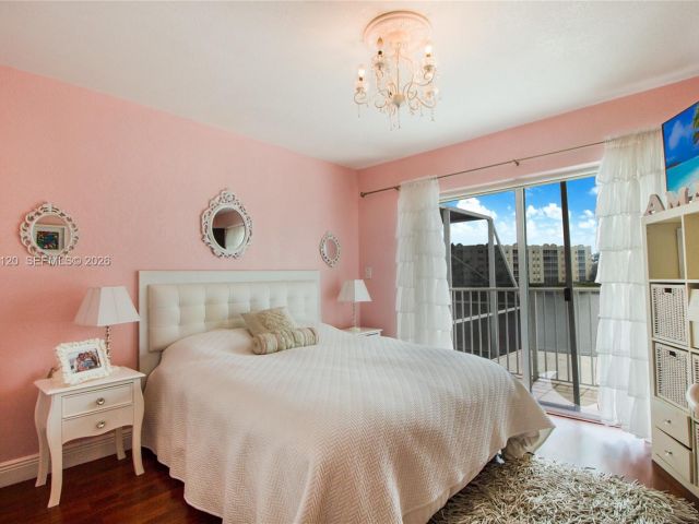 Home for rent at 6407 NW 109th Ave 6407 - photo 7486332